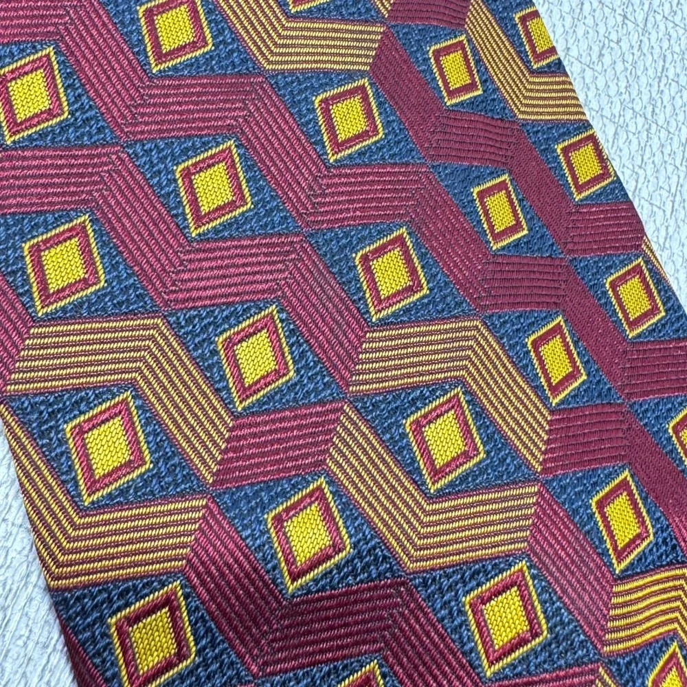 Biella Britches of Georgetowne Tie Mens OS Burgundy Gold Geometric Silk‎ Vintage